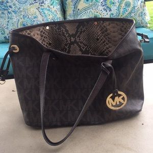 Michael Kors tote